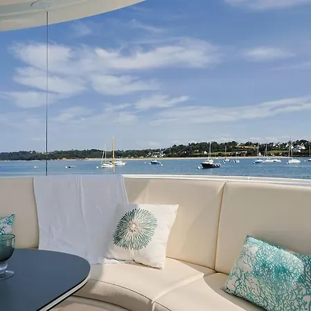 Anthenea Hoteliere Flottante * Perros-Guirec