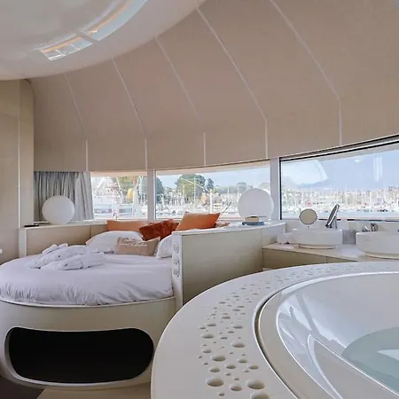 Πλωτό κατάλυμα Anthenea Hoteliere Flottante *