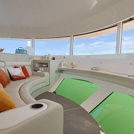 Πλωτό κατάλυμα Anthenea Hoteliere Flottante Perros-Guirec